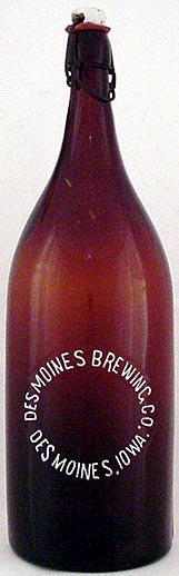DES MOINES BREWING COMPANY EMBOSSED BEER BOTTLE