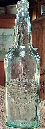 THE WALTER - RAUPFER BREWING COMPANY EMBOSSED BEER BOTTLE