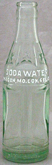 MACON BOTTLING WORKS MACON MISSOURI SODA WATER BOTTLE