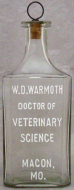 W. D. WARMOTH DOCTOR OF VETERINARY SCIENCE MEDICINE BOTTLE