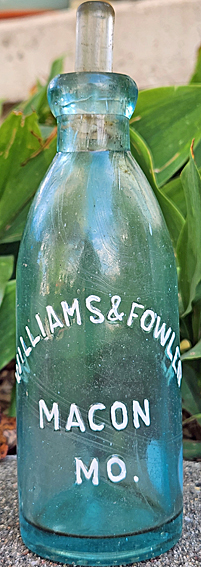 W. F. WILLIAMS MACON MISSOURI MINERAL WATER BOTTLE